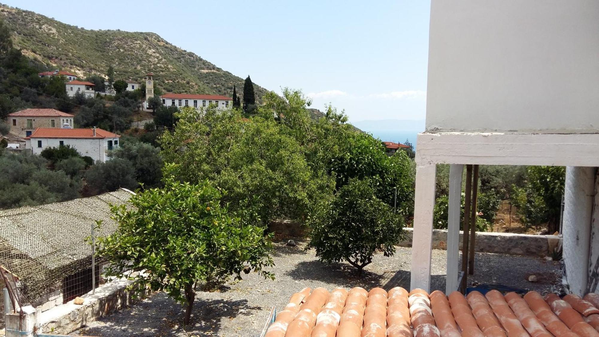 Lovely Traditionnal House With Sea View Tiros Exterior photo
