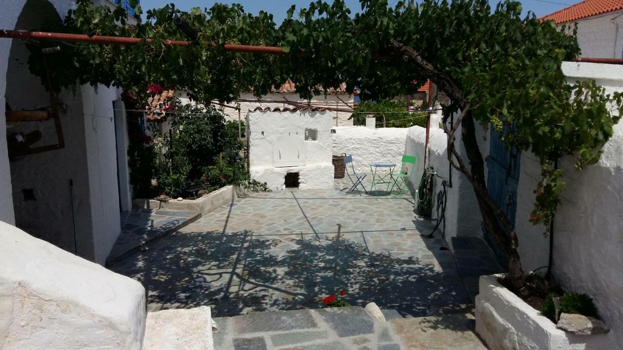Lovely Traditionnal House With Sea View Tiros Exterior photo