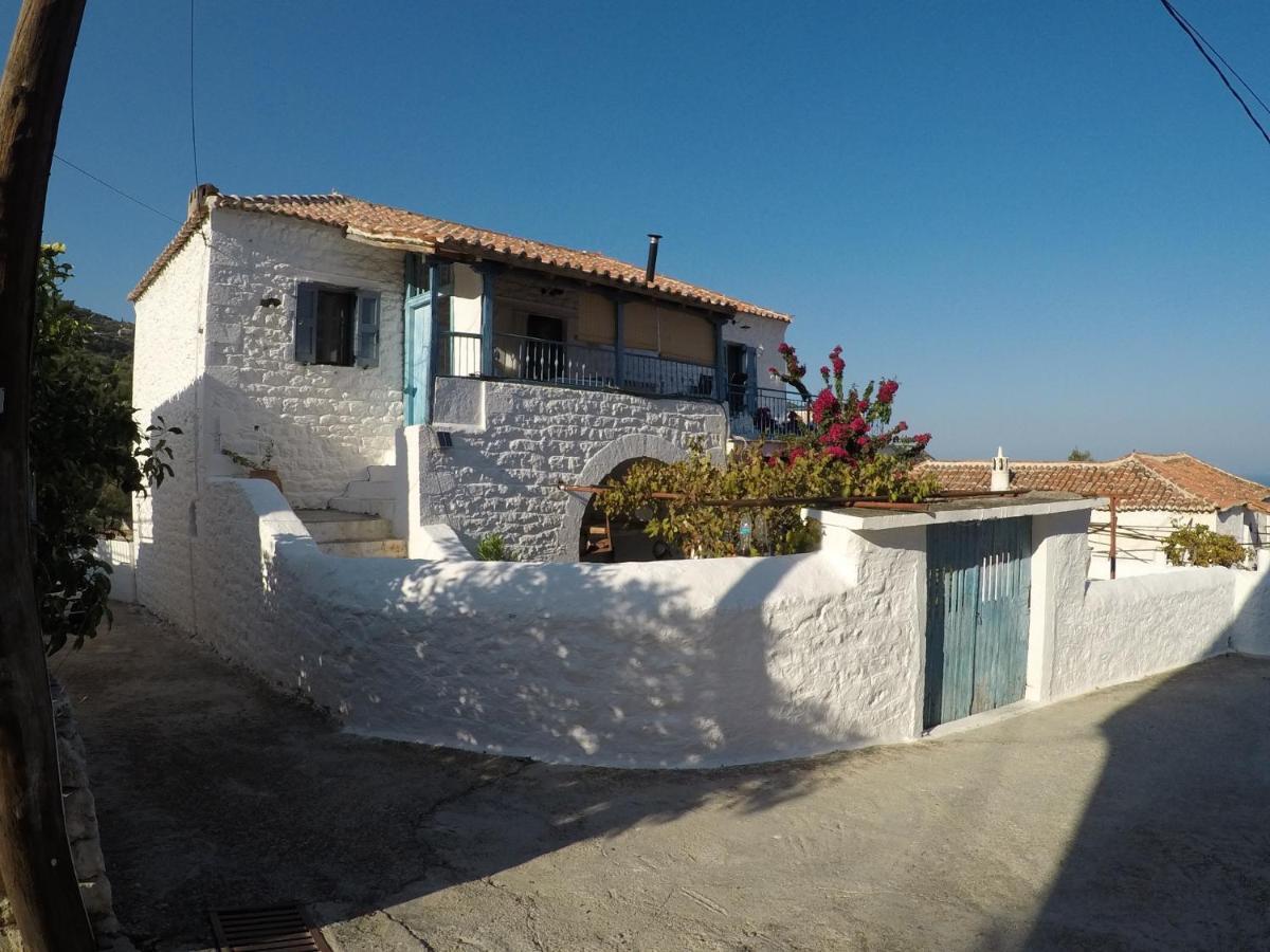 Lovely Traditionnal House With Sea View Tiros Exterior photo